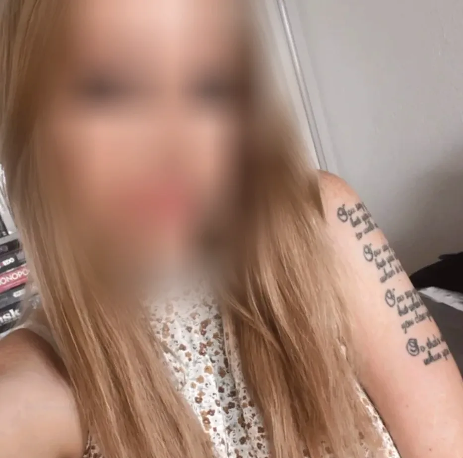 Christina, 30