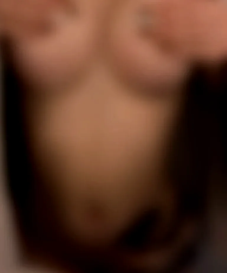 Helena, 25