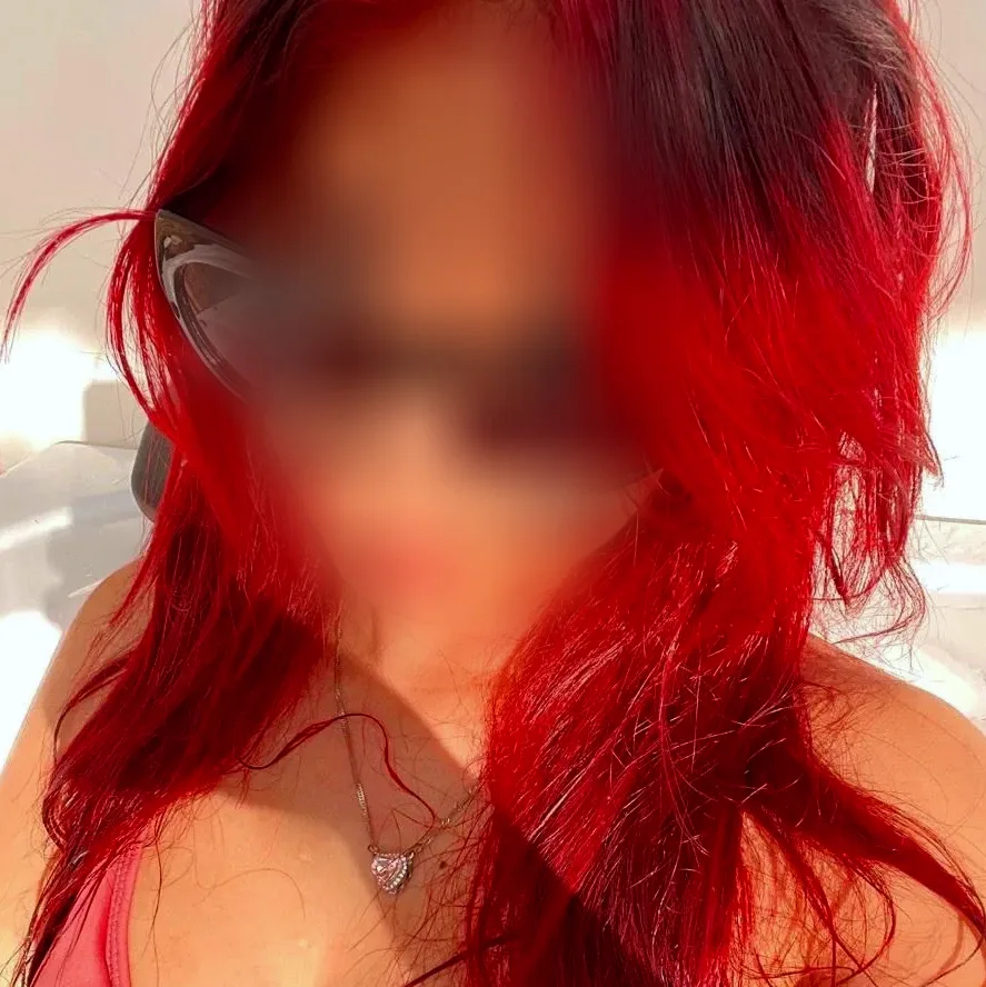 Leonie, 19