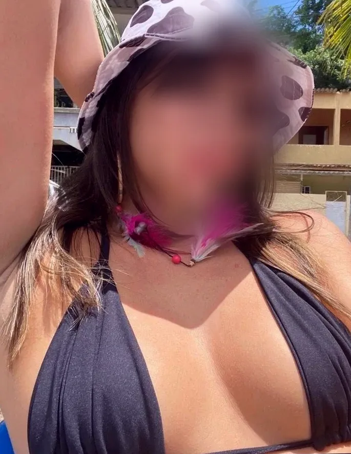 Maja, 27