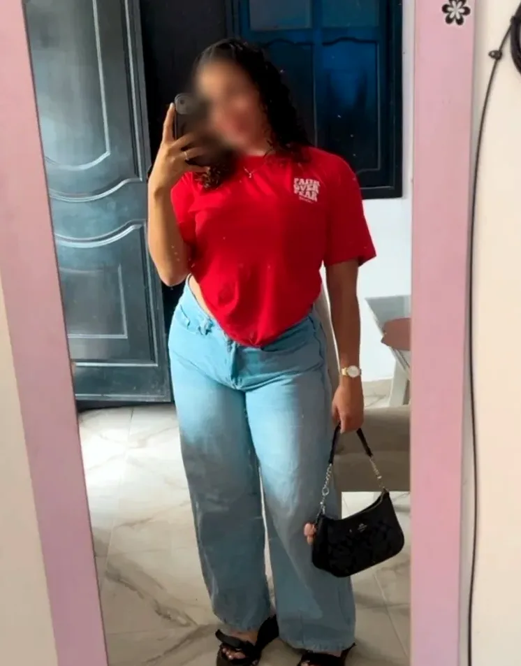 Rebecca, 24